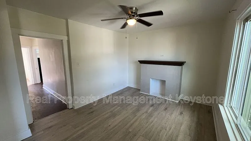 2 bed, 1.0 bath, $1,000 — Photo 1