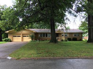 2233 E Langston St, Springfield, MO 65804