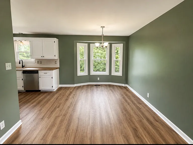 1318 Chucker Dr — Photo 3