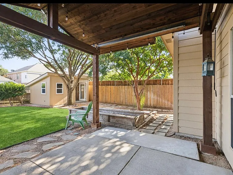 8309 Juliette Dr — Photo 14