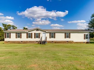 1455 Gulledge Cir, Wedgefield, SC 29168