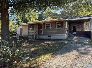 1305 N Johnson Chapel Rd, Hartselle, AL 35640