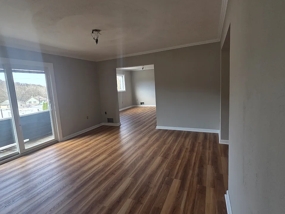 199 Broadway Ave