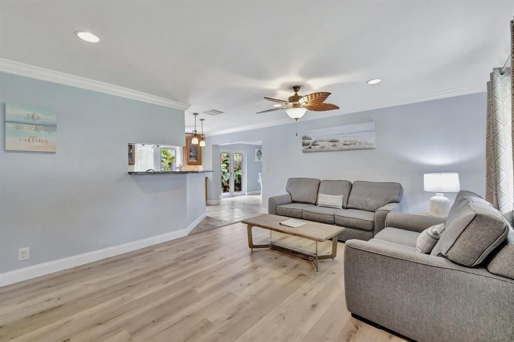 925 NE 25th Avenue, photo 7