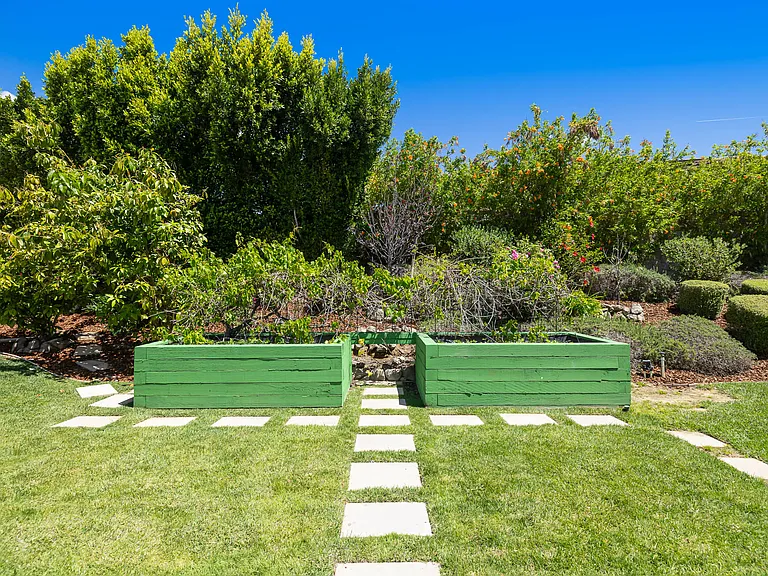 7305 Augusta Dr — Photo 44