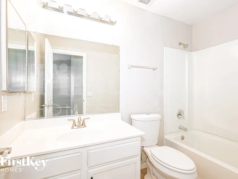 3141 W Sunland Ave — Photo 9