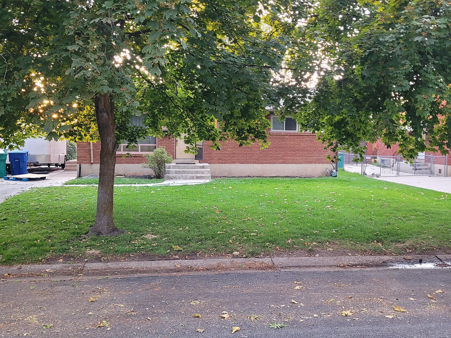 3325 Fowler Ave — Photo 3