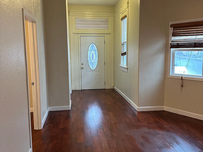 2841 Filbert St #1 — Photo 10