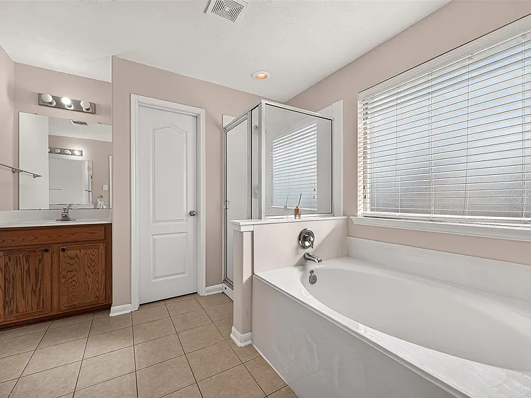24722 Garnet Shadow Ln — Photo 34