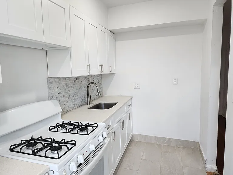 7520 113th St #3J — Photo 8