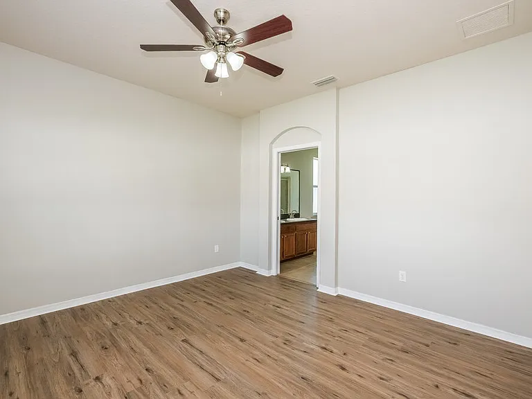 1807 Bonita Bluff Ct — Photo 8