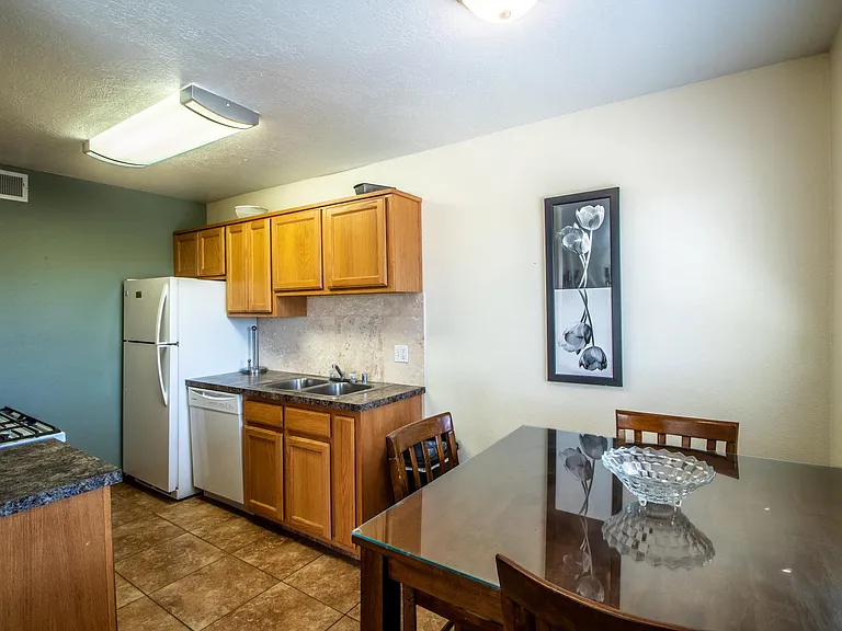 2704 N Dustin Ave — Photo 11