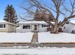 34 S Atlanta Cres SE, Calgary, AB T2J 0Y1