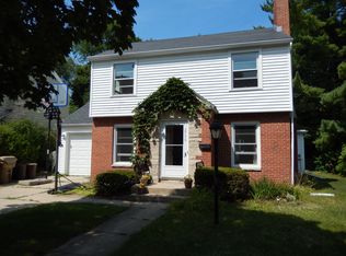 2706 Van Hise Ave, Madison, WI 53705