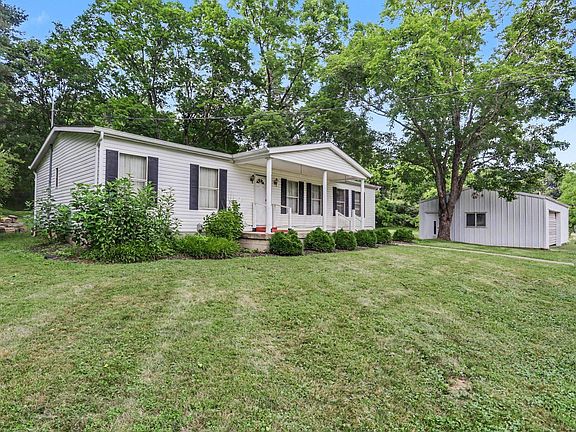3rd image of 17563 Buckingham Rd