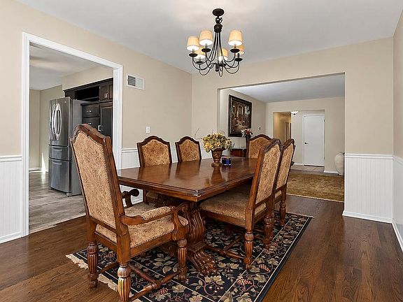 5th image of 8148 NW Twin Oaks Dr