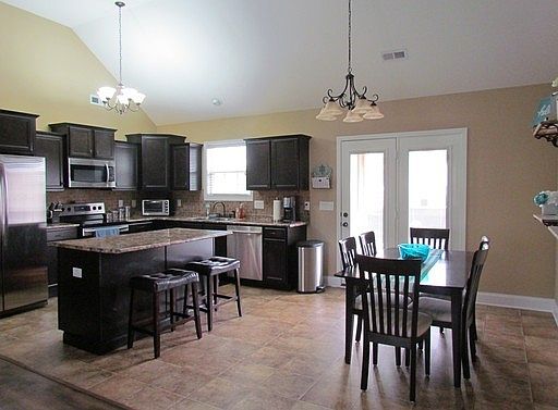 4th image of 449 Cyprus Ct