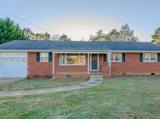 212 N Wilkins Rd, Haw River, NC 27258