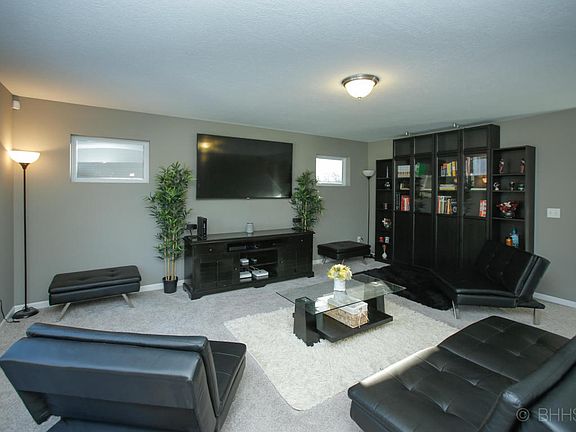 4th image of 10138 Castle Creek Cir