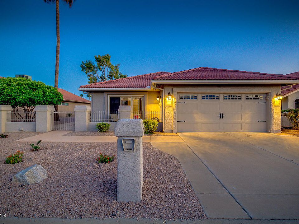1st image of 10905 E Bellflower Dr