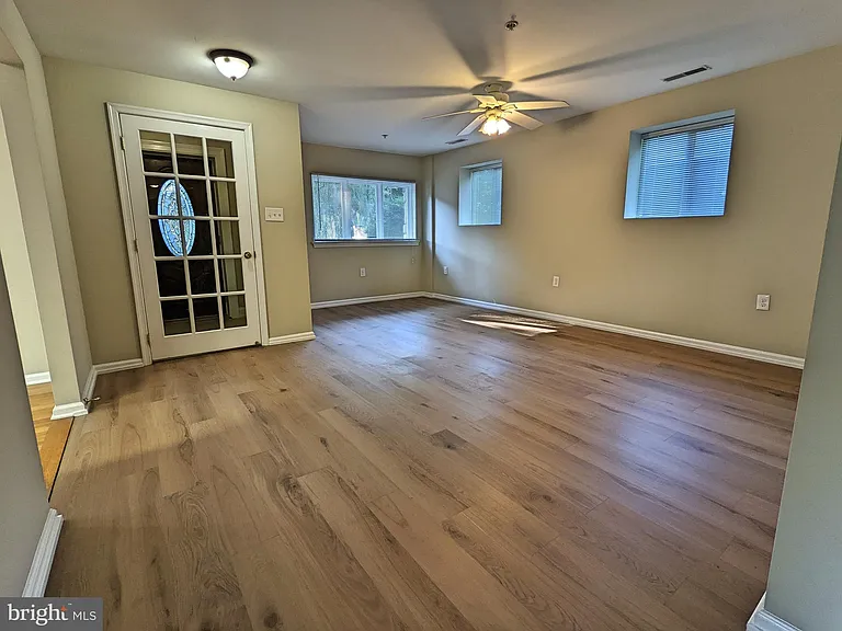 115 Morton Ave #1 — Photo 4