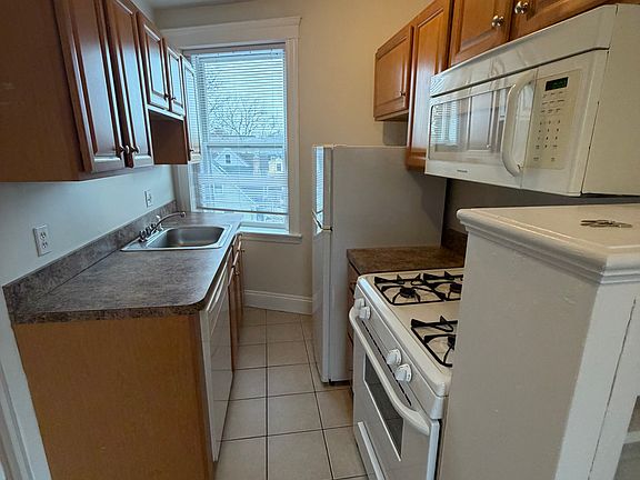 5th image of 28 Langdon St APT 4
