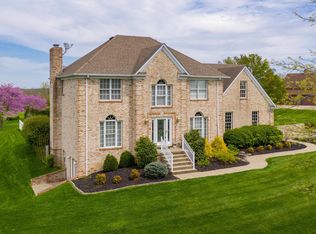 1 Oak Tree Ln, Louisville, KY 40245