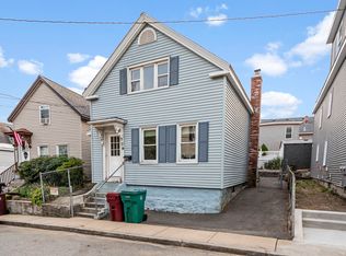 15 Floyd St, Lowell, MA 01852