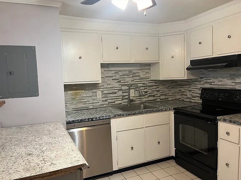 176 Maple Ave #1 — Photo 6