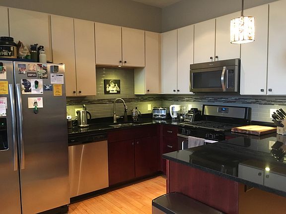 4th image of 598 Elmwood Ave #304