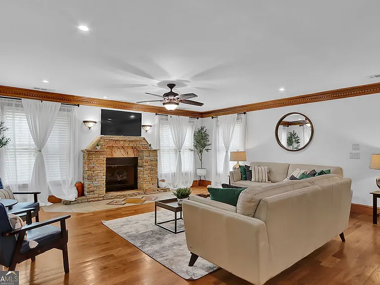 4081 Ashford Dunwoody Rd NE — Photo 47