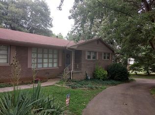200 Gilhaven Dr, Paducah, KY 42003