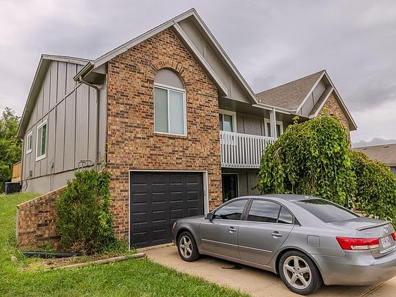 5th image of 209 NW Gibson Ct