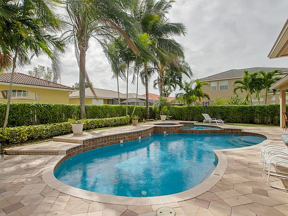 4th image of 6365 Shadow Creek Village Cir