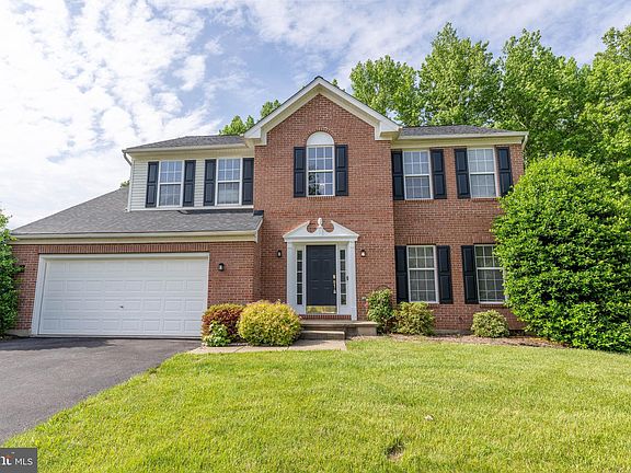 5th image of 62 Glencoe Dr