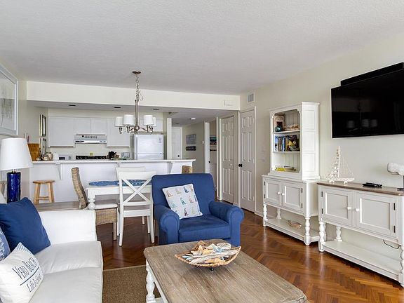 3rd image of 2135 Windward Way APT 210