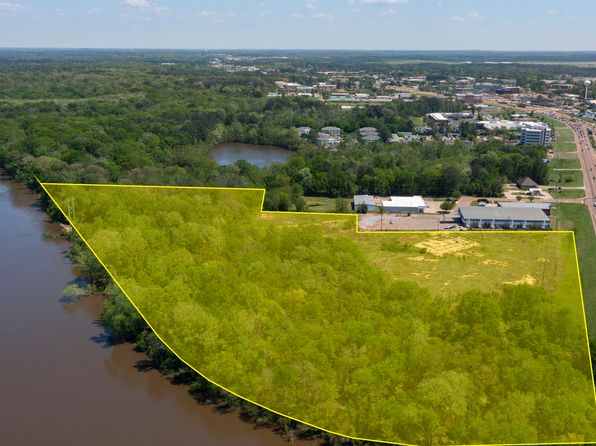 2280 Lakeland Dr, Flowood, MS 39232