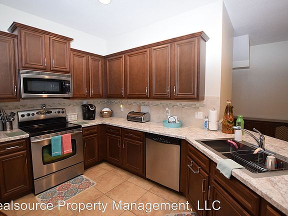 5th image of 15350 Oak Apple Ct