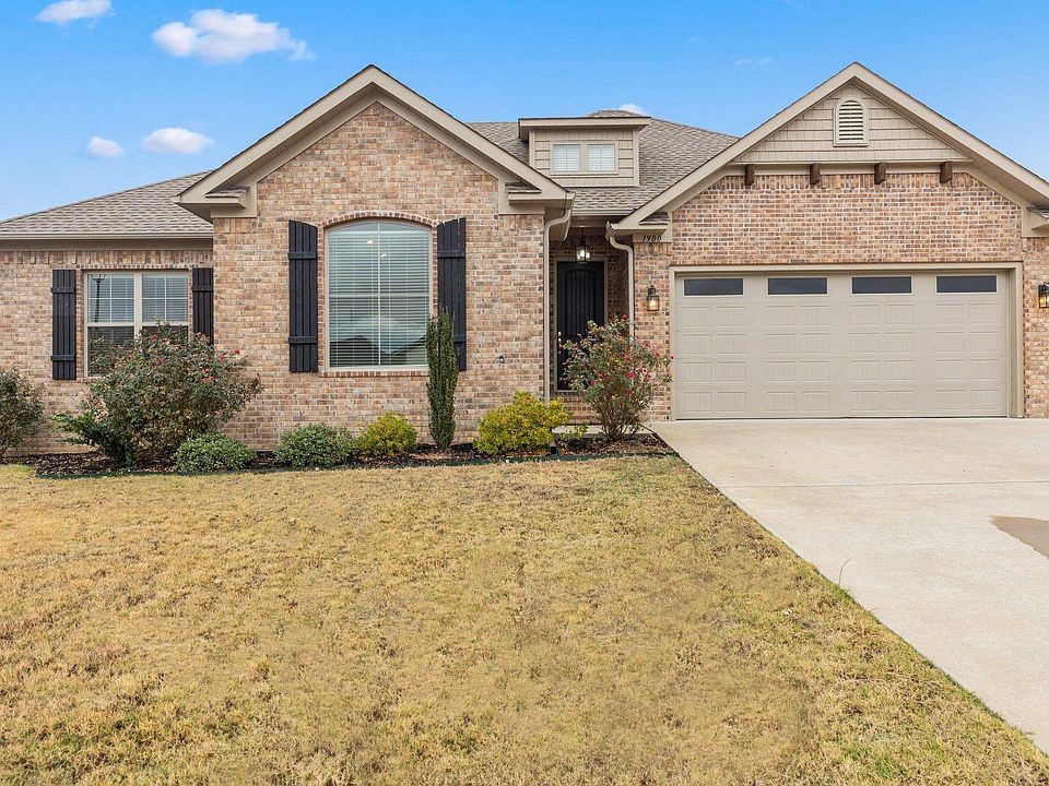 1st image of 1900 Pecan Creek Dr