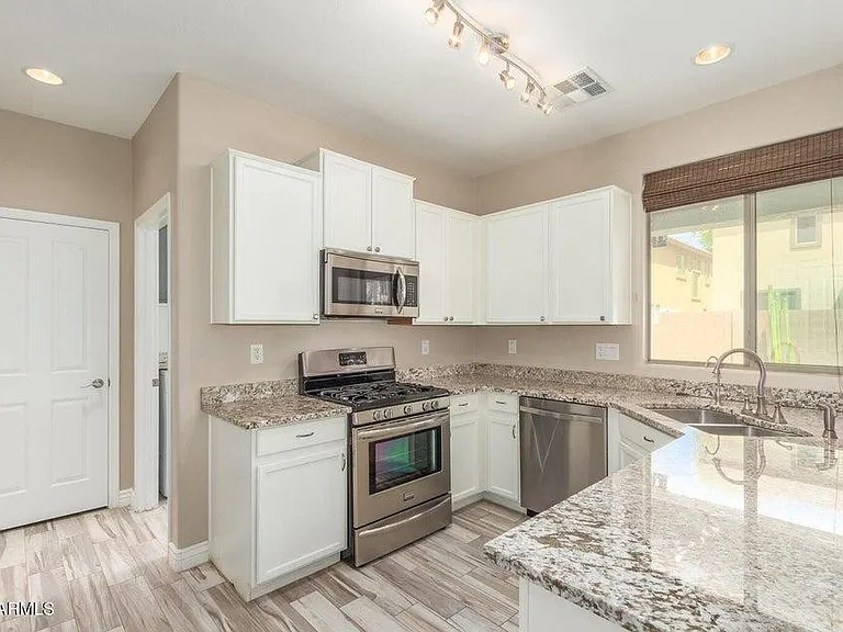 3828 E Bridgeport Pkwy — Photo 14