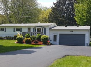 7013 Reed Rd, Conneaut, OH 44030