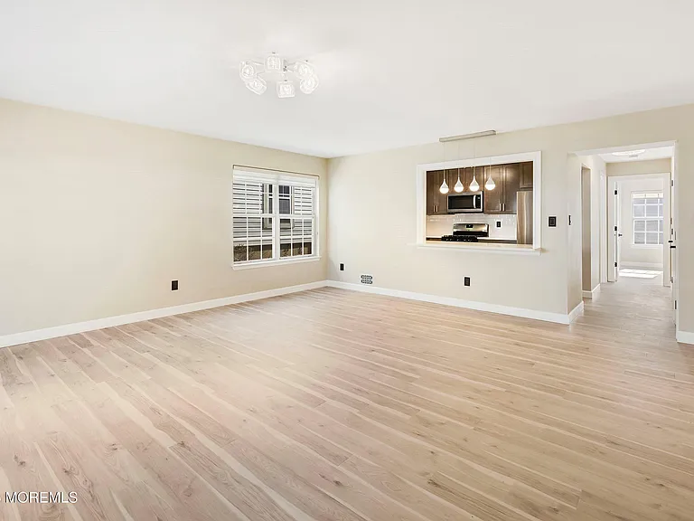 103 Hyacinth Ln — Photo 11