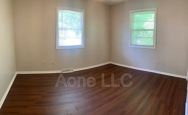 2618 SW Clay St — Photo 5