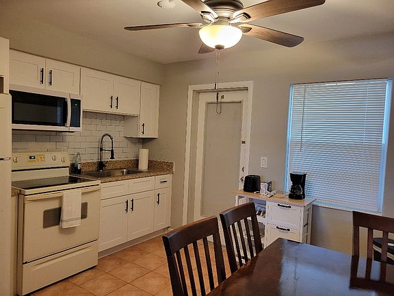 4th image of 221 Cape Coral Pkwy E Unit A