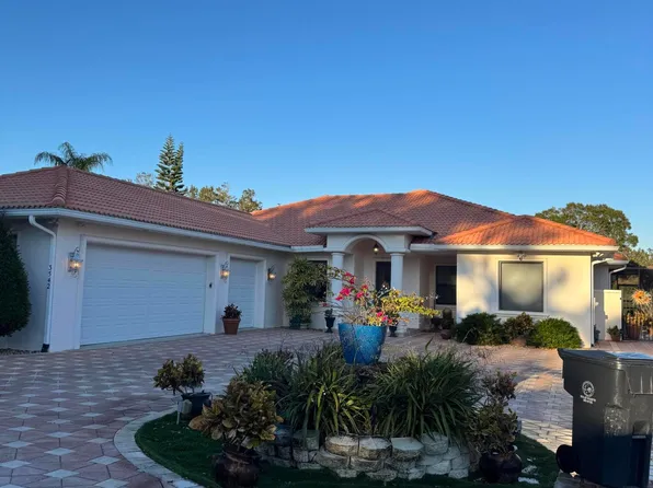 3542 Par Ln, Titusville, FL 32780