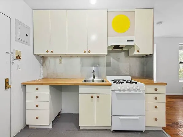 302 Mott Street image 1 of 10