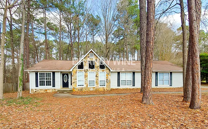 125 Cowan Dr — Photo 2