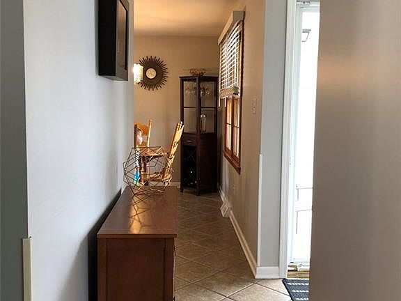 2nd image of 738 Campbell Blvd