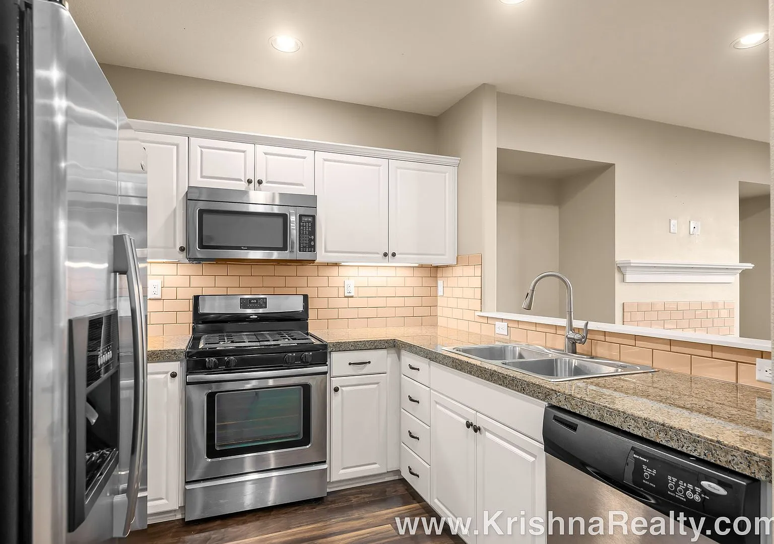 Charming 2 BD | 2.5 BA | Townhome located in Arbor Woods At Murray Hill Community | Great Locatio... — Photo 4