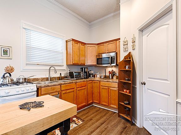 5th image of 663 Bouldercrest Dr SW